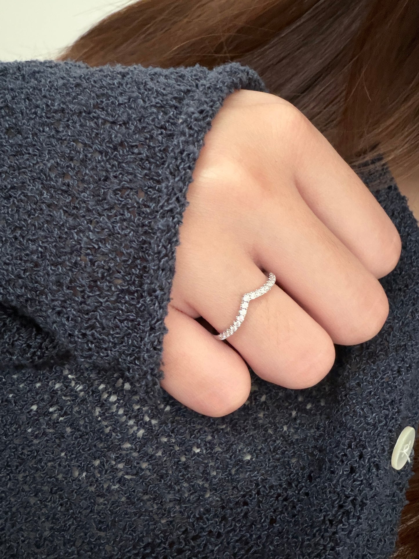 V-shape Ring