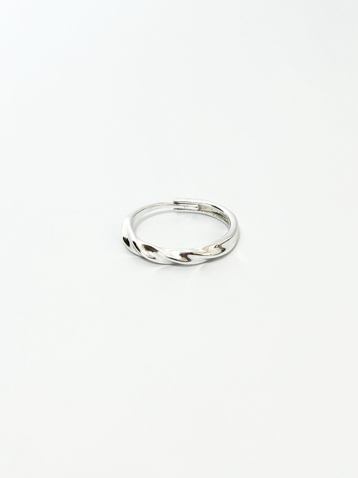 Simple Twisted Ring