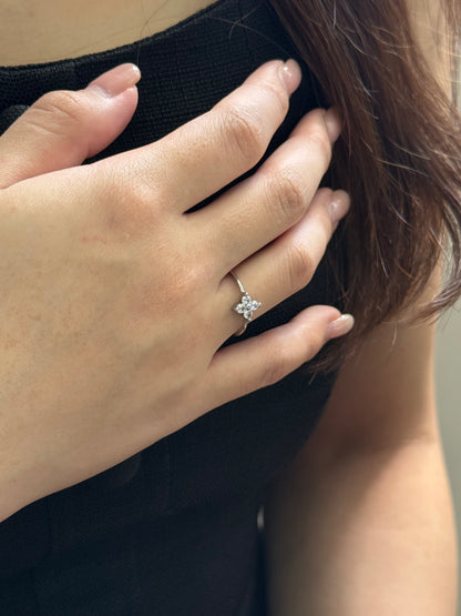 Four-leaf clover ring