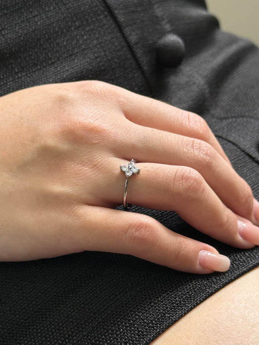 Four-leaf clover ring