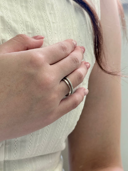 Mobius Pavé Stacking Ring