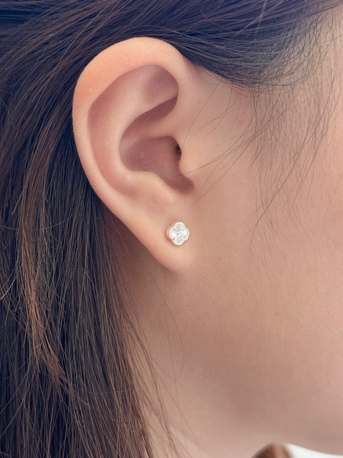 Guilloché Clover Stud Earrings