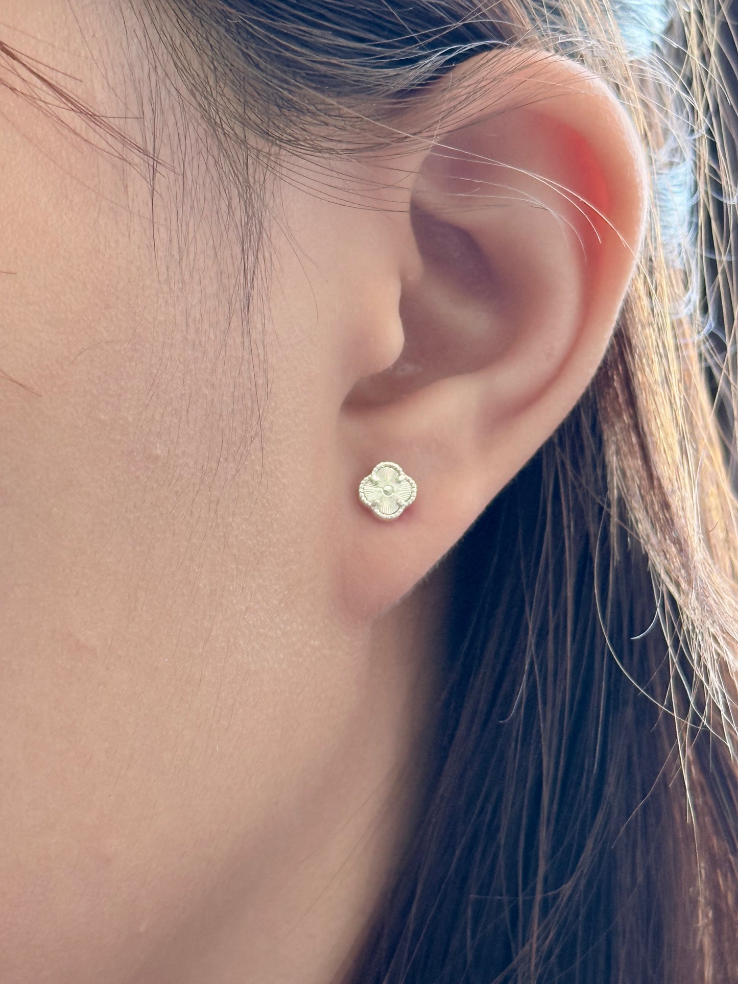 Guilloché Clover Stud Earrings