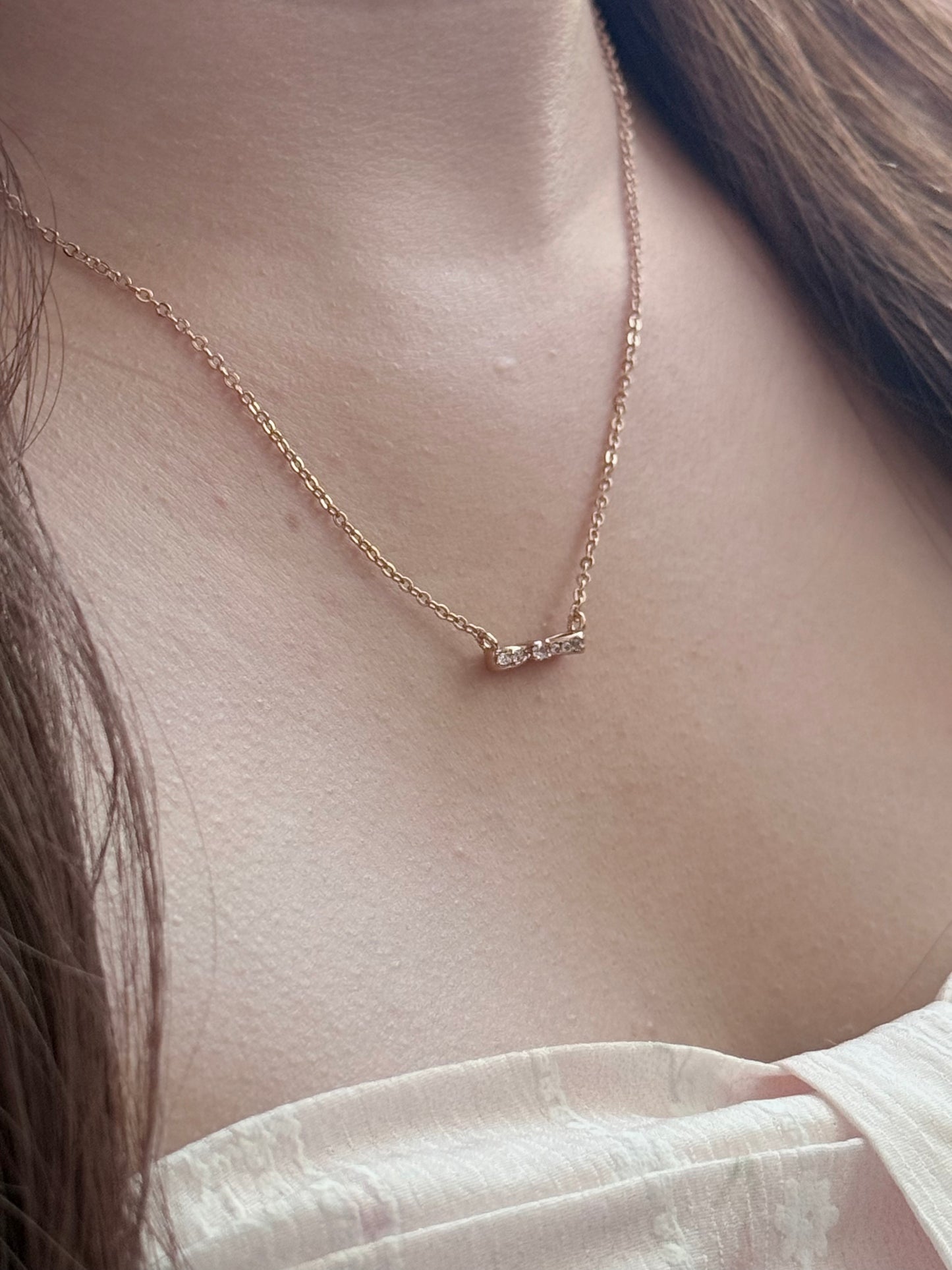 Bow Necklace