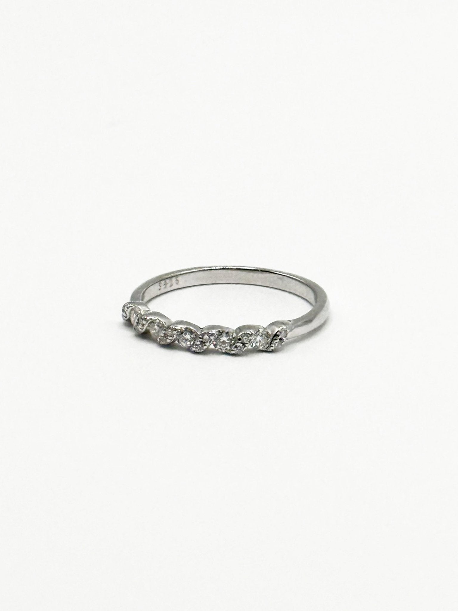 Half - Pavé Infinity Ring - Livarra