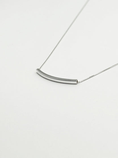 Minimalist Smile 頸鏈 - Livarra