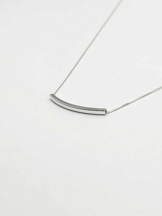 Minimalist Smile 頸鏈 - Livarra