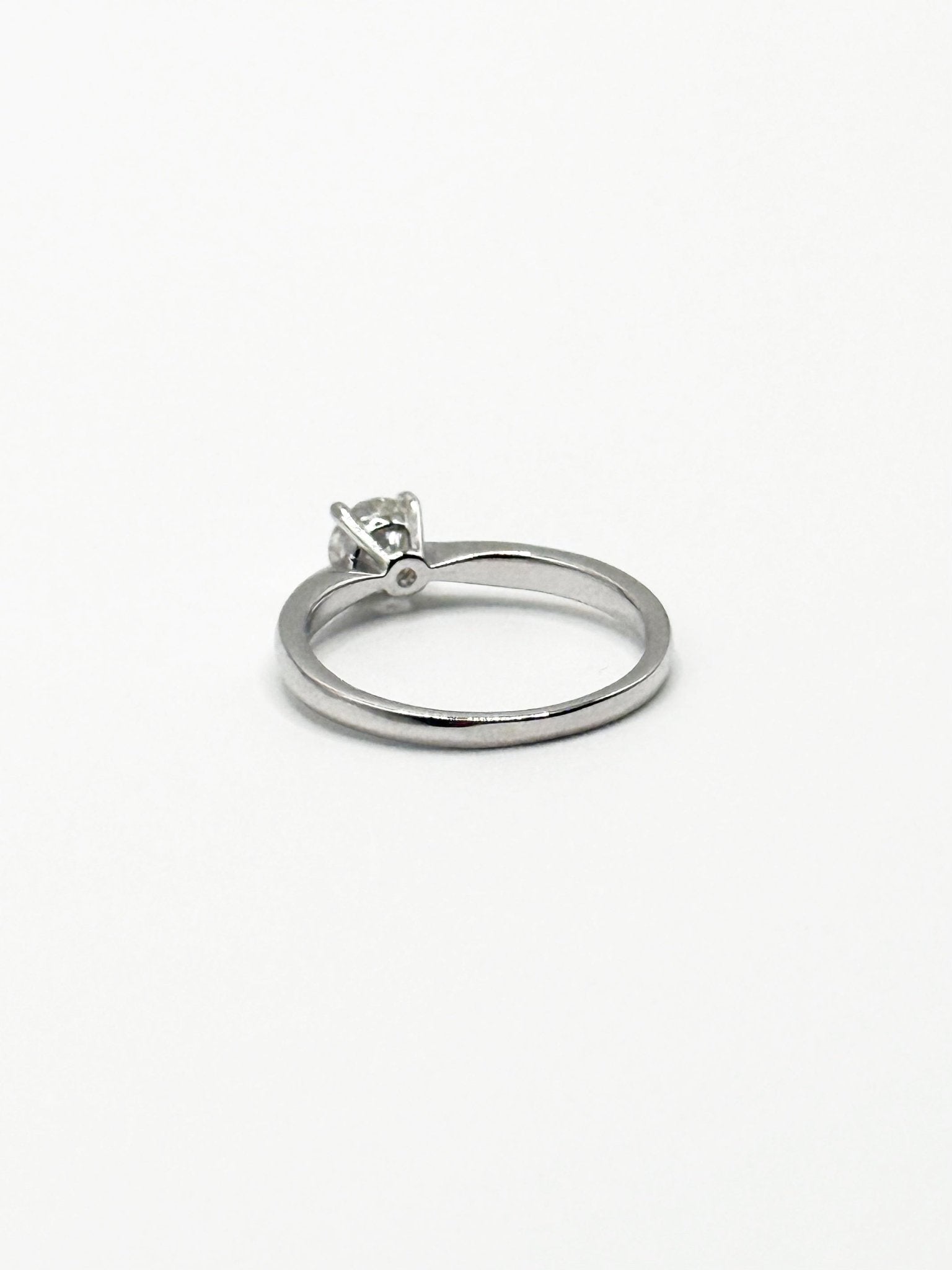 Solitaire Ring - Livarra
