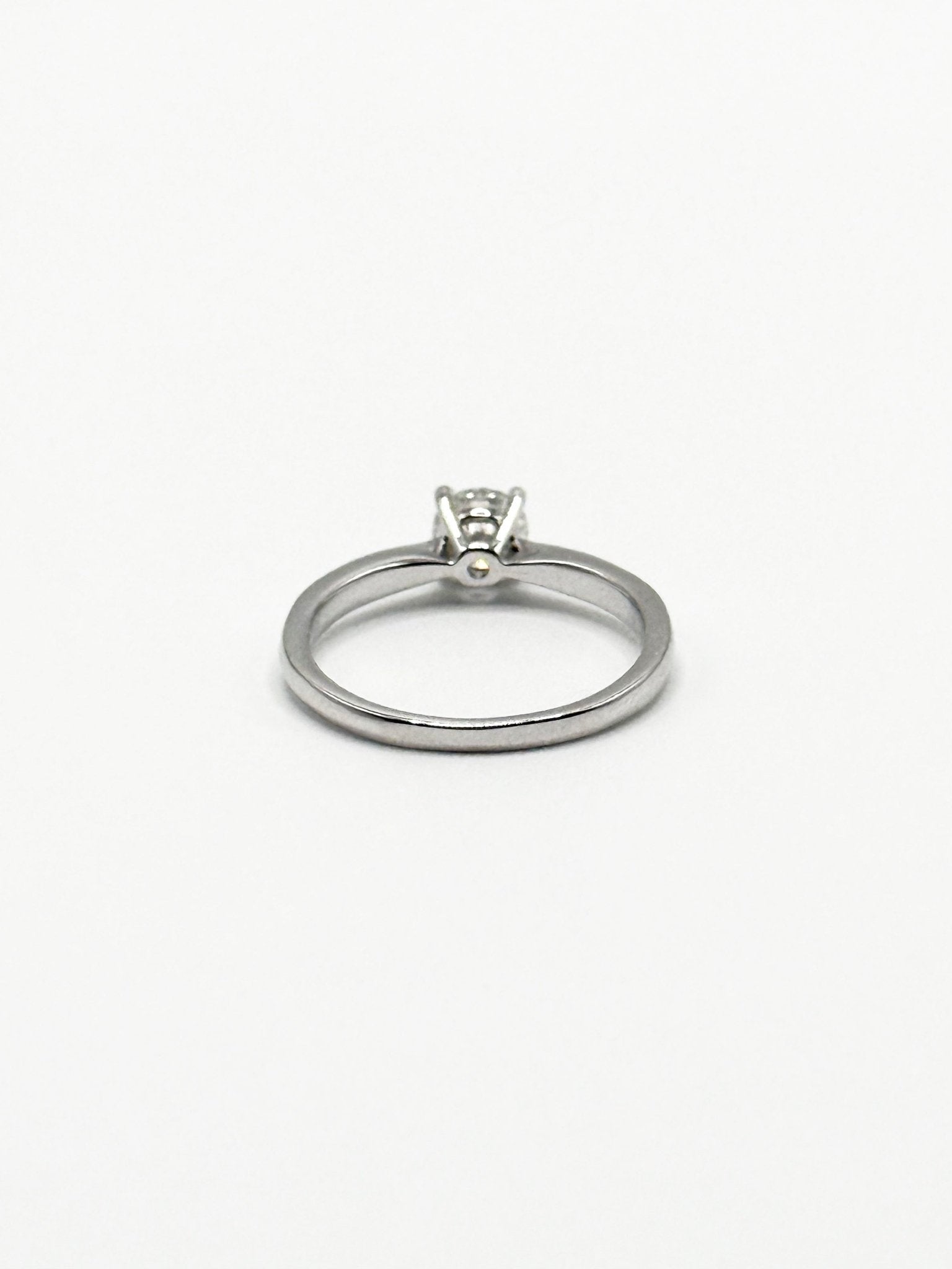 Solitaire Ring - Livarra