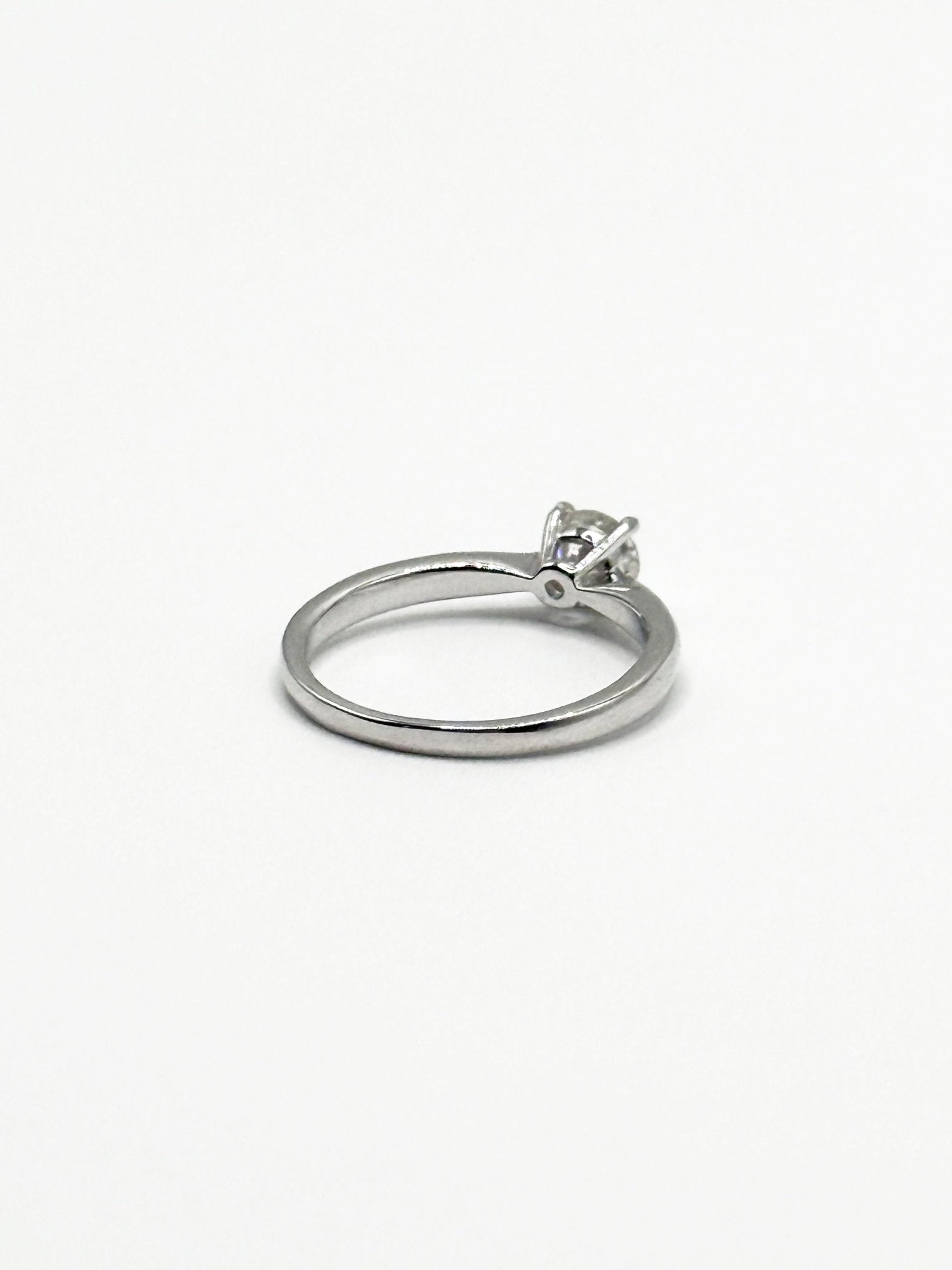 Solitaire Ring - Livarra