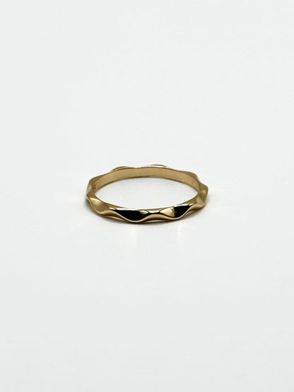 Wavy Ring — Gold - Livarra