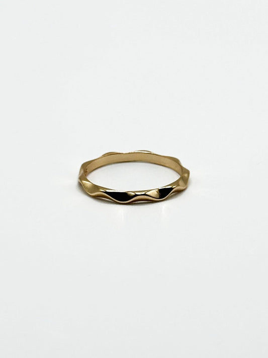Wavy Ring — Gold - Livarra