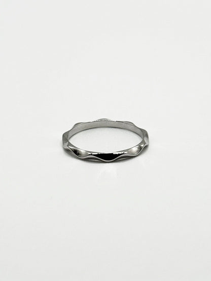 Wavy Ring — Silver - Livarra