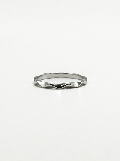 Wavy Ring — Silver - Livarra
