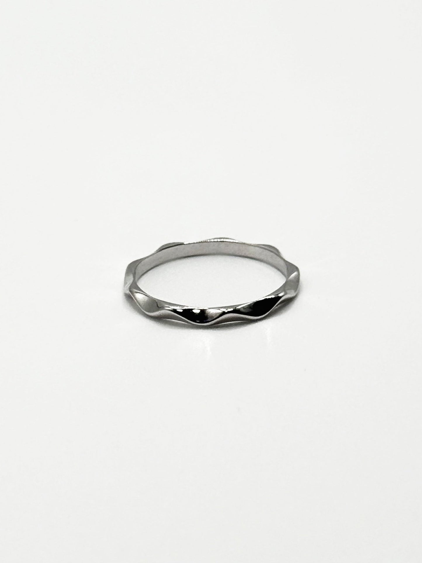 Wavy Ring — Silver - Livarra